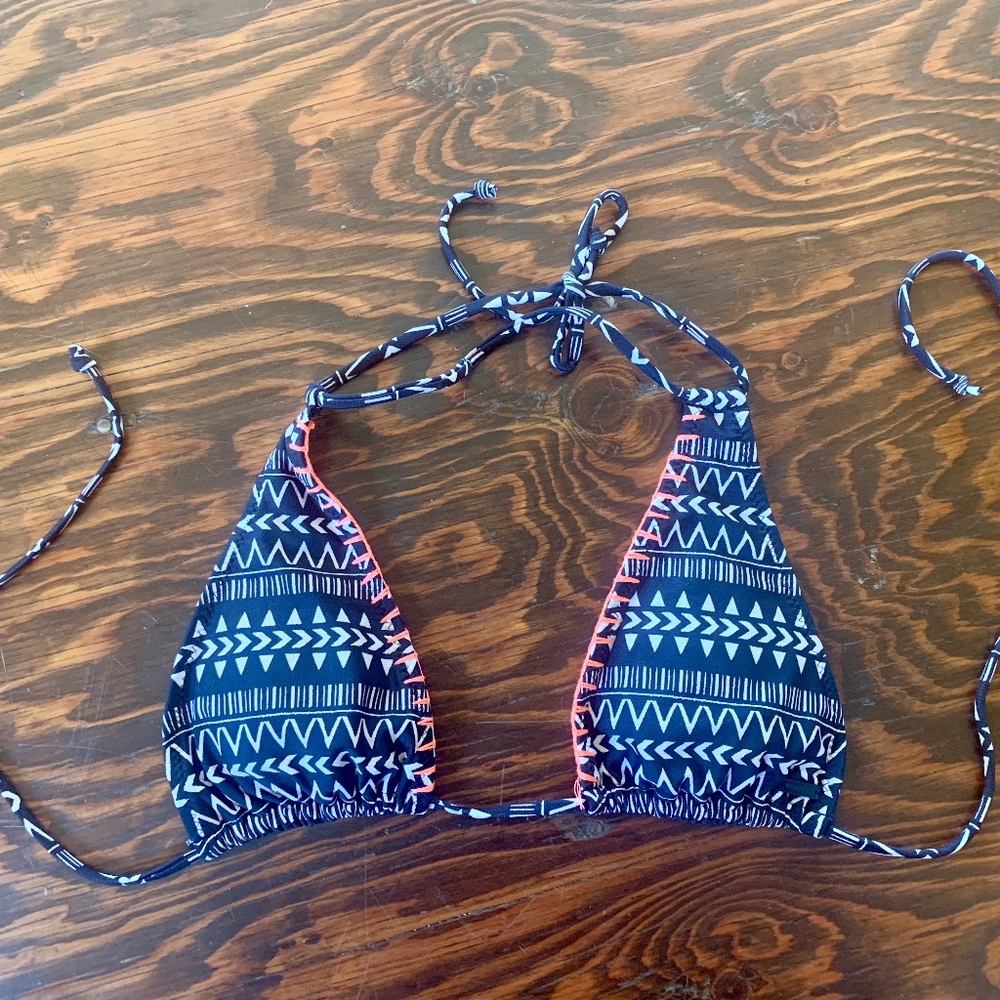 Volcom Swim Top ~ Small